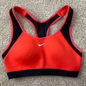Nike sports bra (Red) Size Small